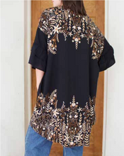 Load image into Gallery viewer, Comfortable Sleeved Jacket / Shrug