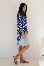 Load image into Gallery viewer, Long Sleeve Hi Low Kiana Top in Seaport
