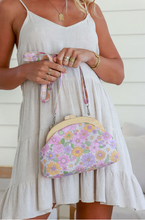 Load image into Gallery viewer, Small 70&#39;s Vintage Floral Bags with Wooden clasp
