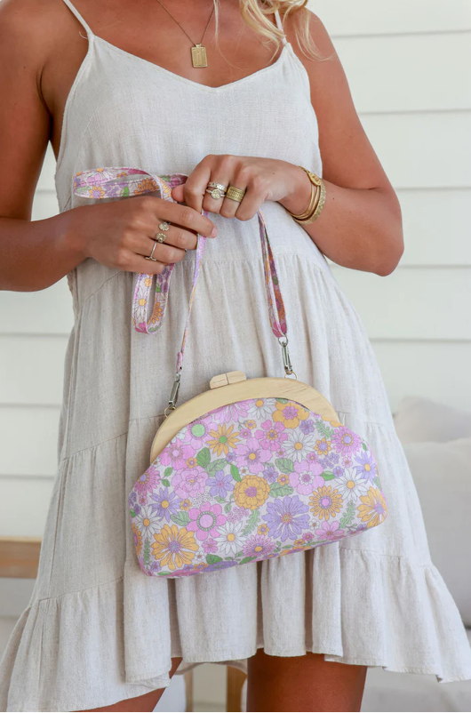 Small 70's Vintage Floral Bag with Wooden clasp