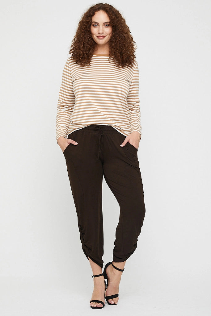 Bamboo Pocket Pants In Chocolate By Bamboo Body