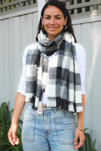 Load image into Gallery viewer, Winter Scarf - Cosy, snuggly, fashionable.
